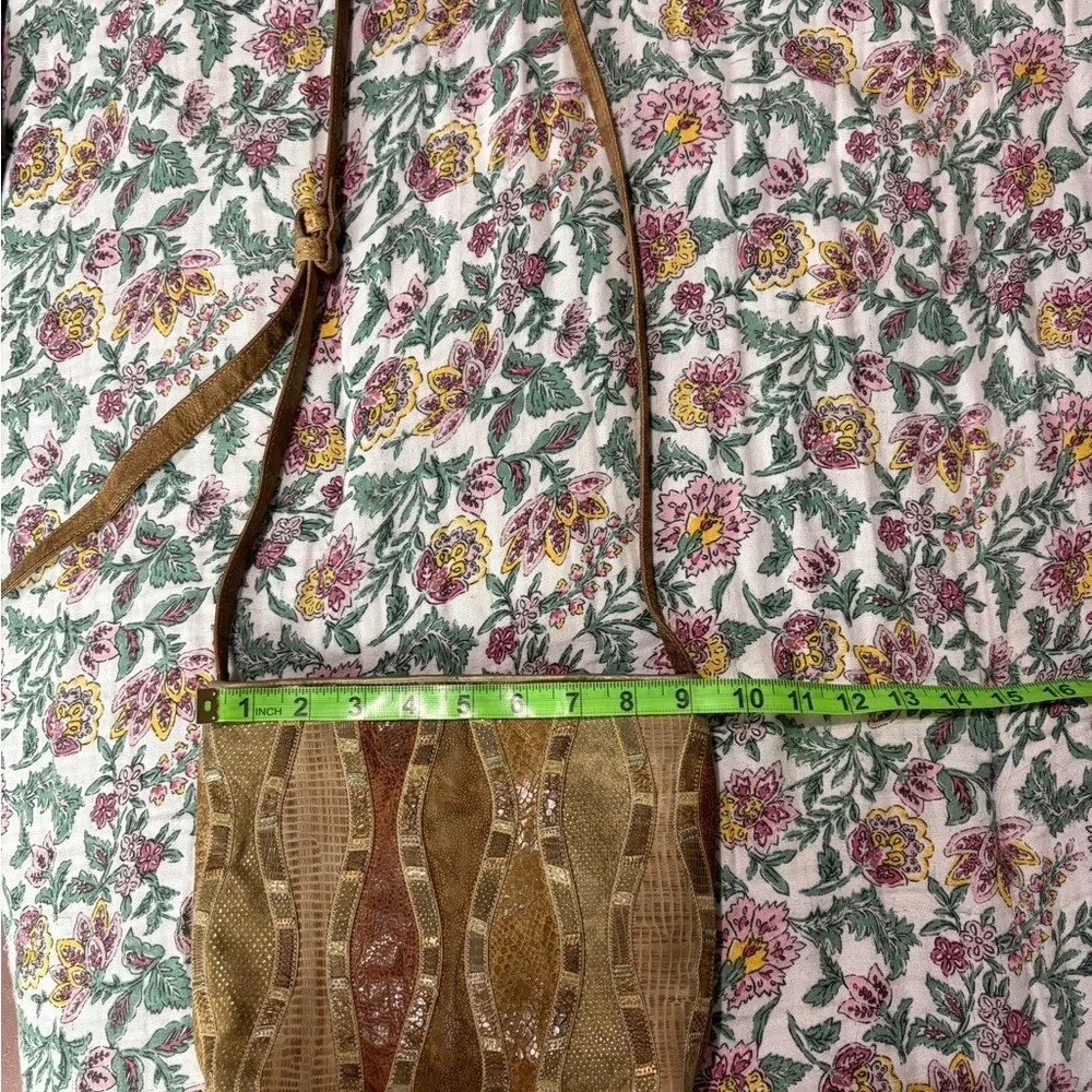 Sharif Brown Leather Crossbody Bag - Picture 6 of 10